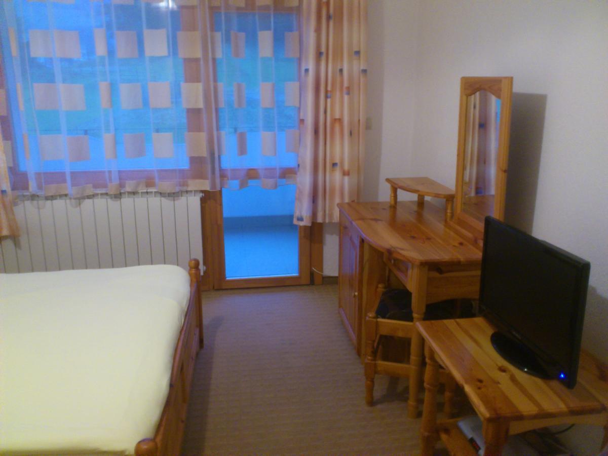 Yagodina Family Hotel Pokoj fotografie