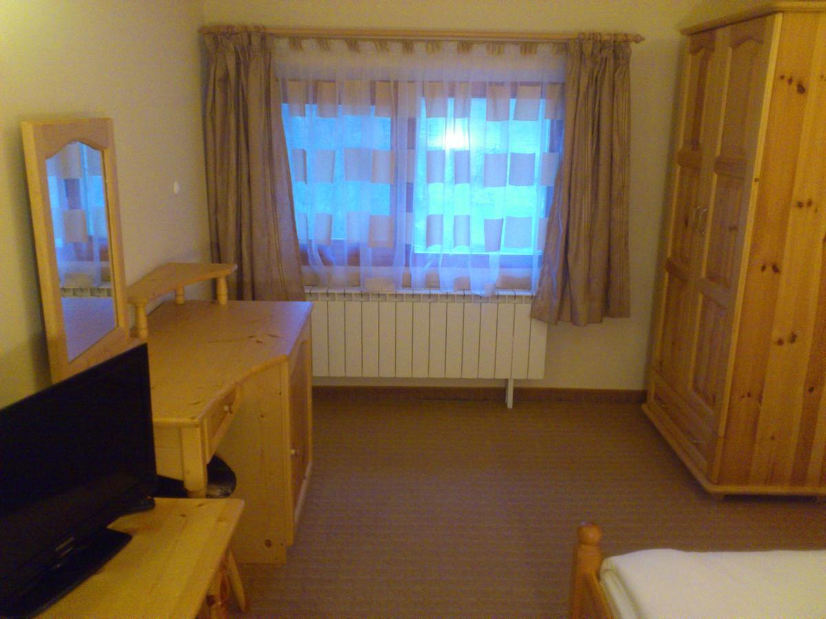 Yagodina Family Hotel Pokoj fotografie