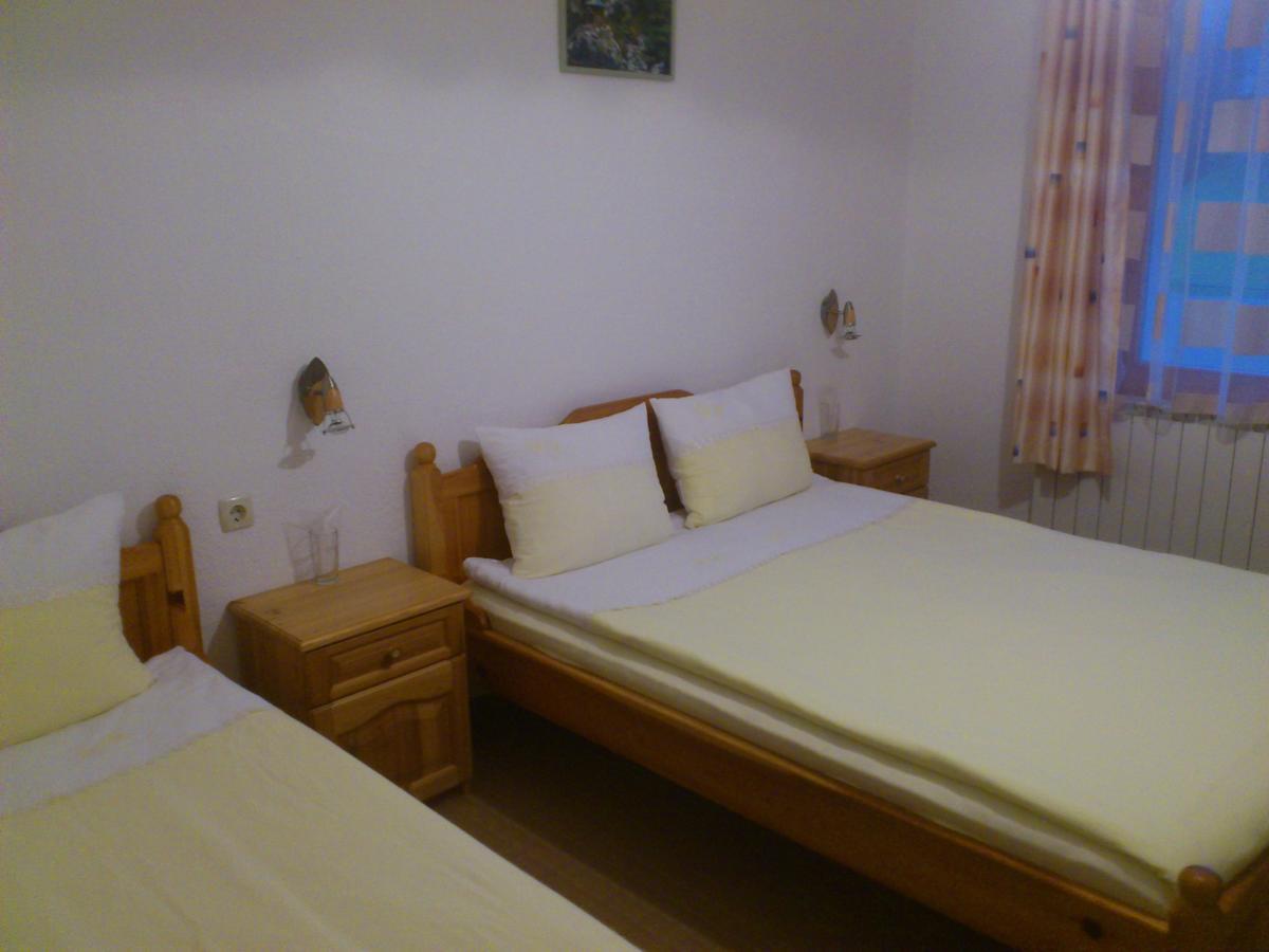Yagodina Family Hotel Pokoj fotografie